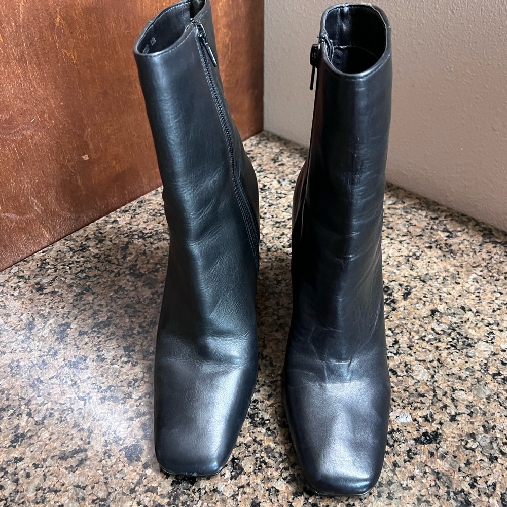 Steve Madden black boots. Size 8.5
